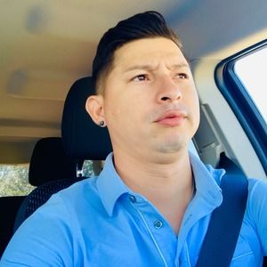 Meet your Posher, Luis